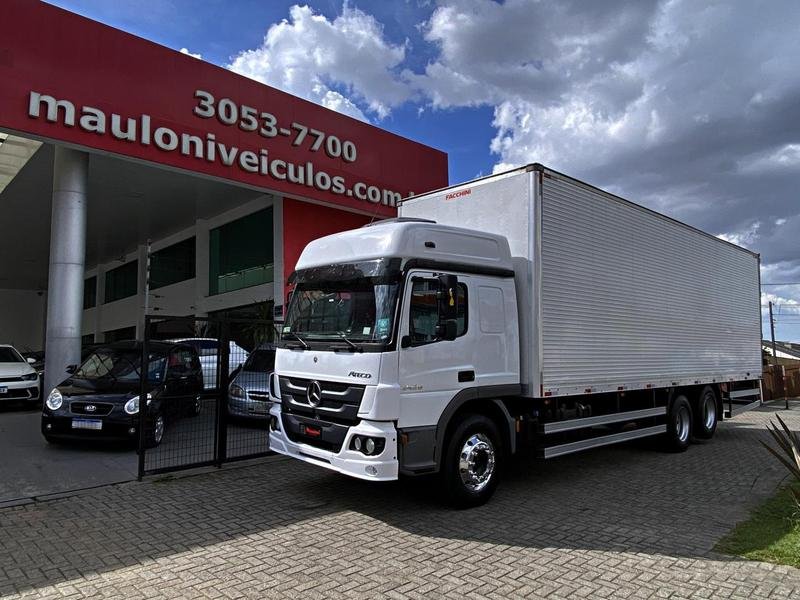 Mercedes-Benz Atego 2426 6x2 2p (diesel) (E5) na cor Branco em Curitiba / PR - 812988