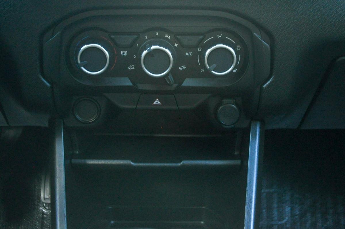 Citroën C3 Live 1.0 Flex 6V 5p Mec. na cor Cinza em Florianópolis / SC - 813465