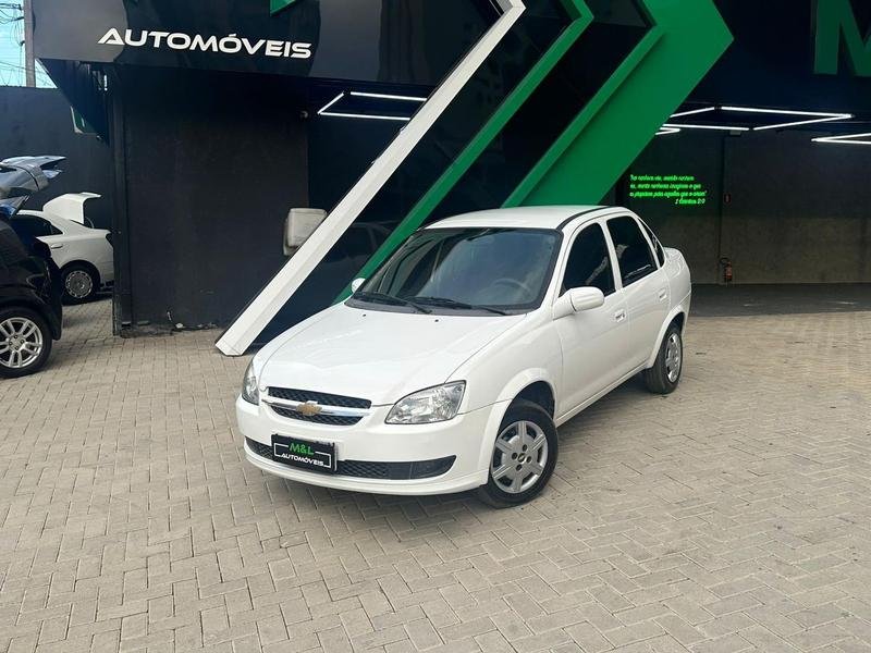 Chevrolet Classic Life/LS 1.0 VHC FlexP. 4p na cor Branco em Curitiba / PR - 813577