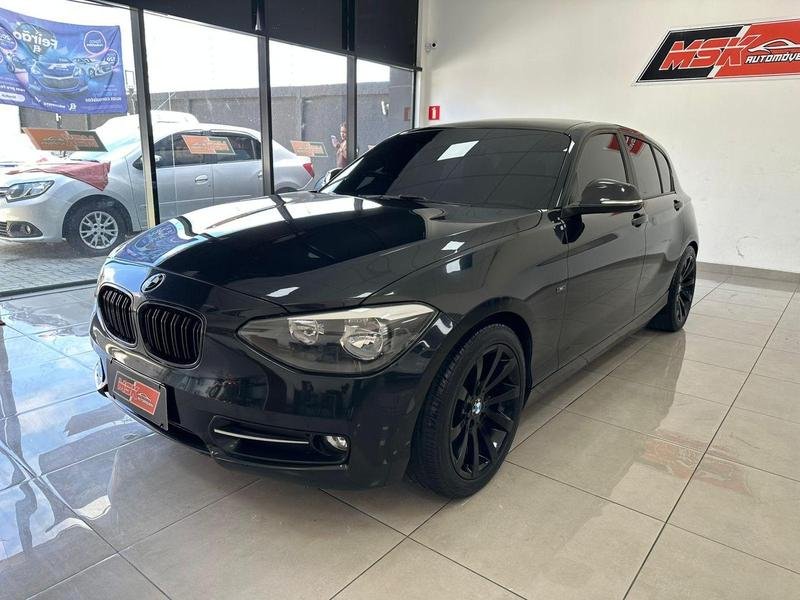 BMW 120i 2.0 16V 150cv/ 156cv 5p na cor Preto em Curitiba / PR - 814175
