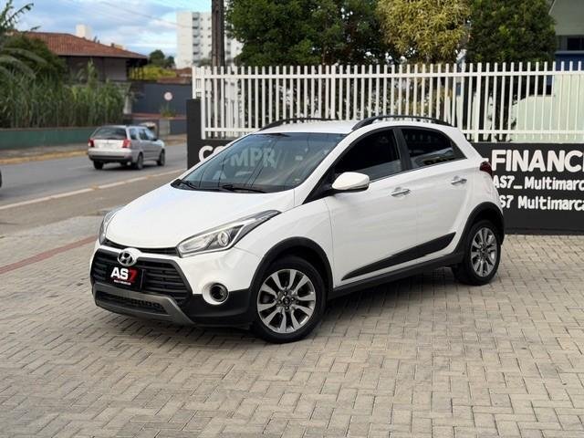 Hyundai HB20X Premium 1.6 Flex 16V Mec. na cor Branco em Joinville / SC - 814315