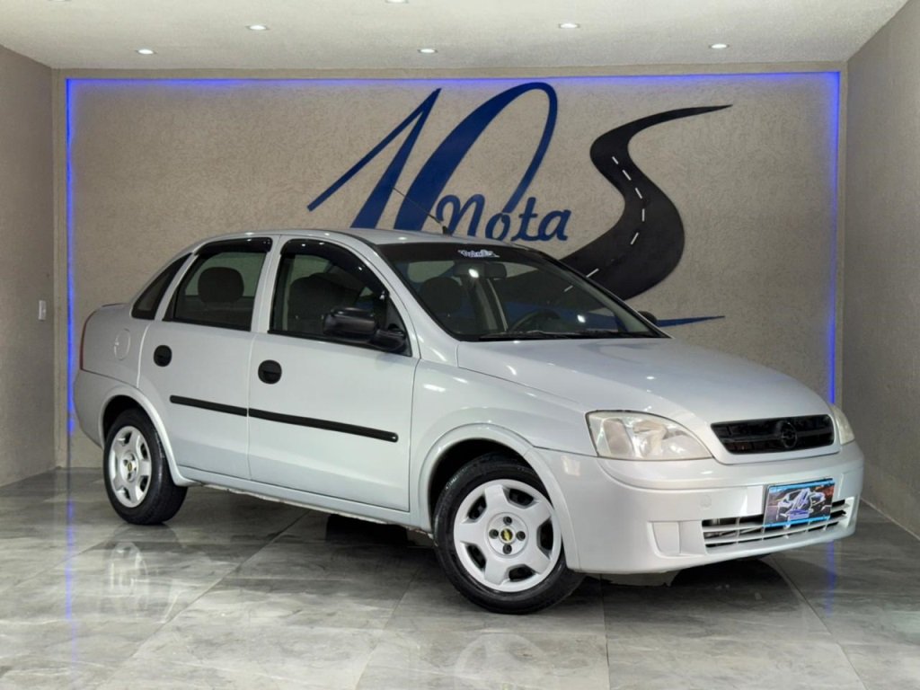 Chevrolet Corsa Sedan 1.8 MPFI 8V 102cv 4p na cor Prata em Curitiba / PR - 814467