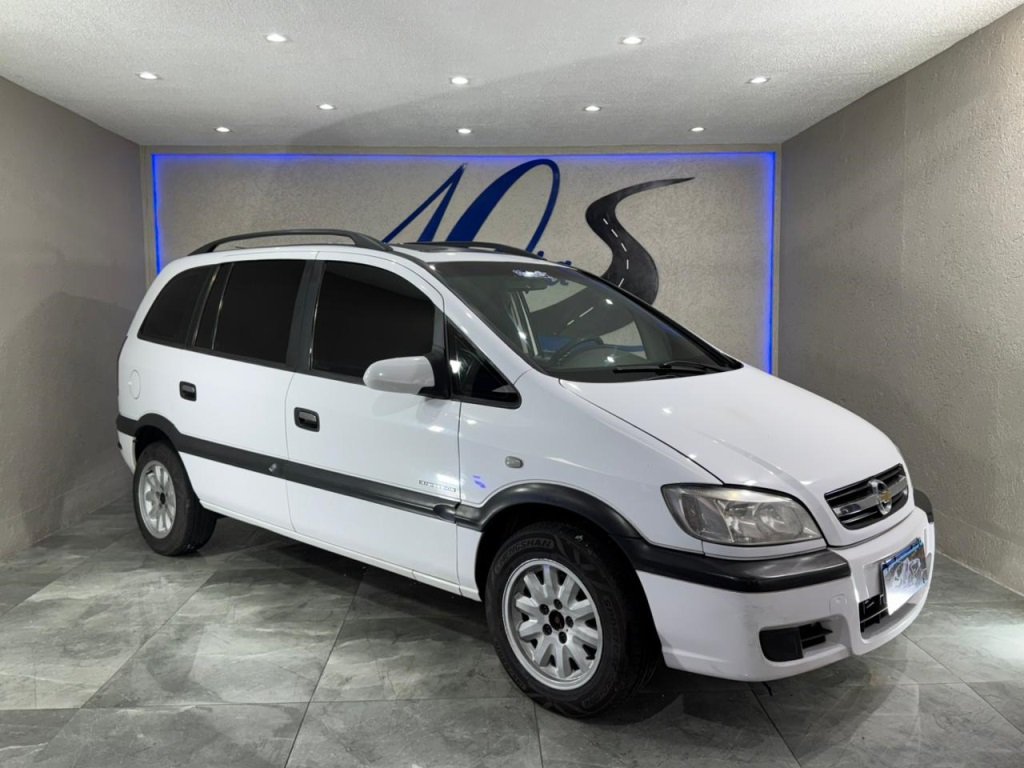 Chevrolet Zafira Expres. 2.0 MPFI FlexPower 5p Aut na cor Branco em Curitiba / PR - 814481