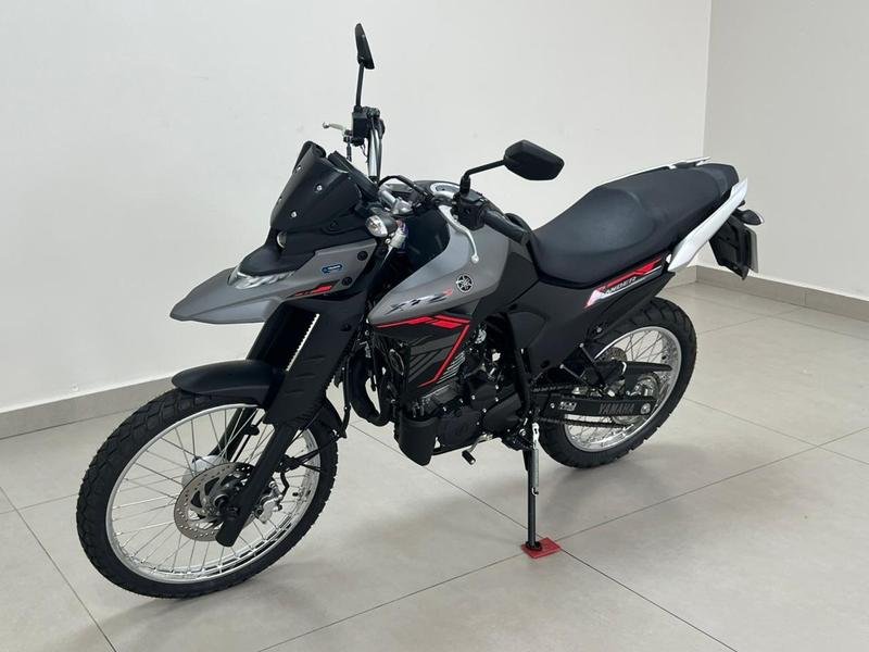 YAMAHA XTZ 250 LANDER CONNECTED  na cor Cinza em Campina Grande do Sul / PR - 817707