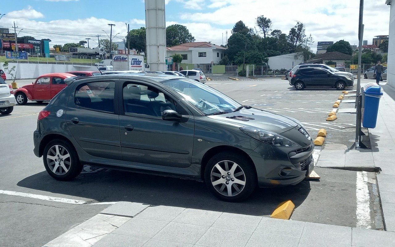 imagem de XS 1.6 Flex 16V 5p Aut.