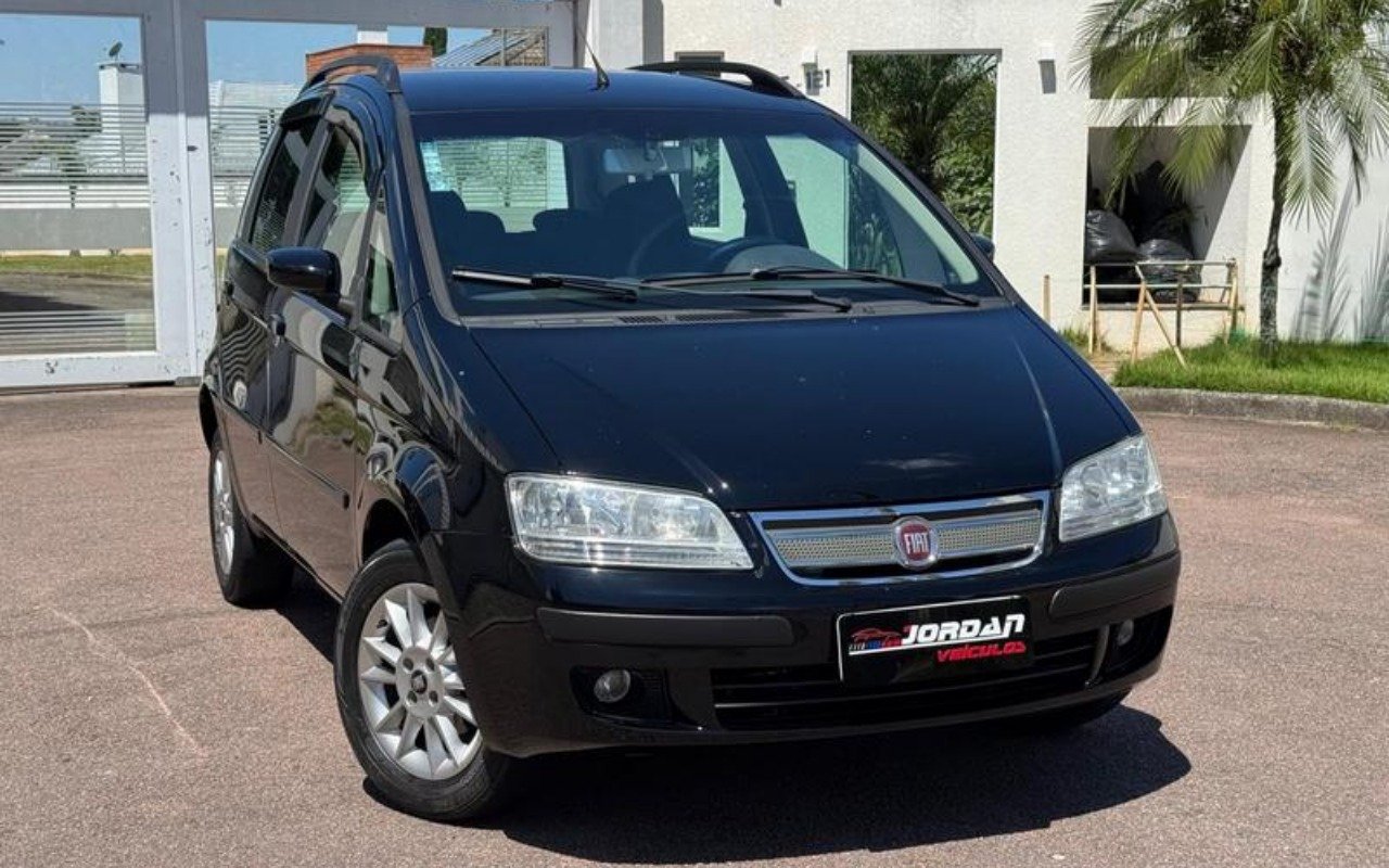 Fiat Idea ELX 1.4 mpi Fire Flex 8V 5p na cor Preto em Curitiba / PR - 818578