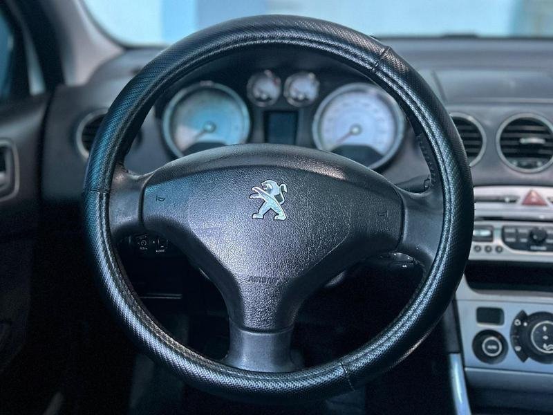 Peugeot 308 Active 1.6 Flex 16V 5p mec. na cor Branco em São José dos Pinhais / PR - 818605