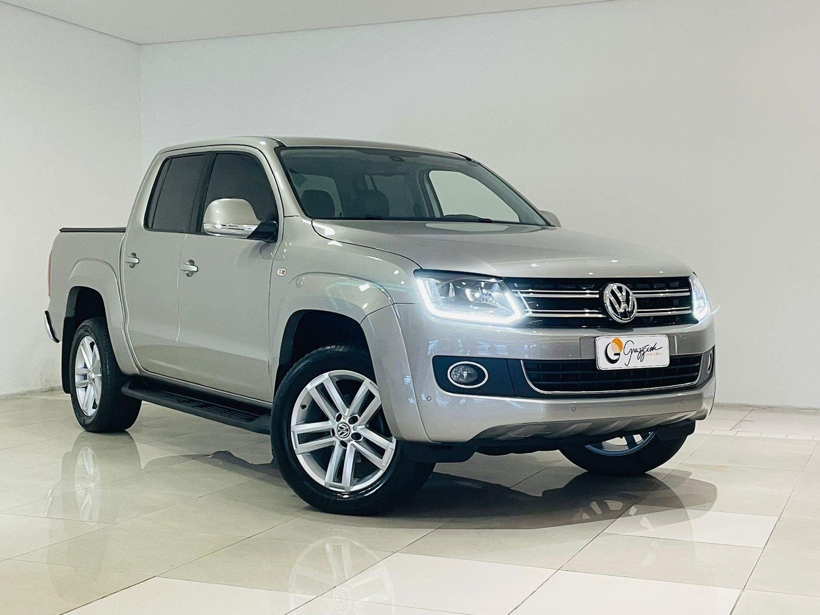 Volkswagen Amarok Hig.ULTIMATE CD 2.0 4x4 Dies. Aut na cor Prata no Rio Grande / RS - 818801
