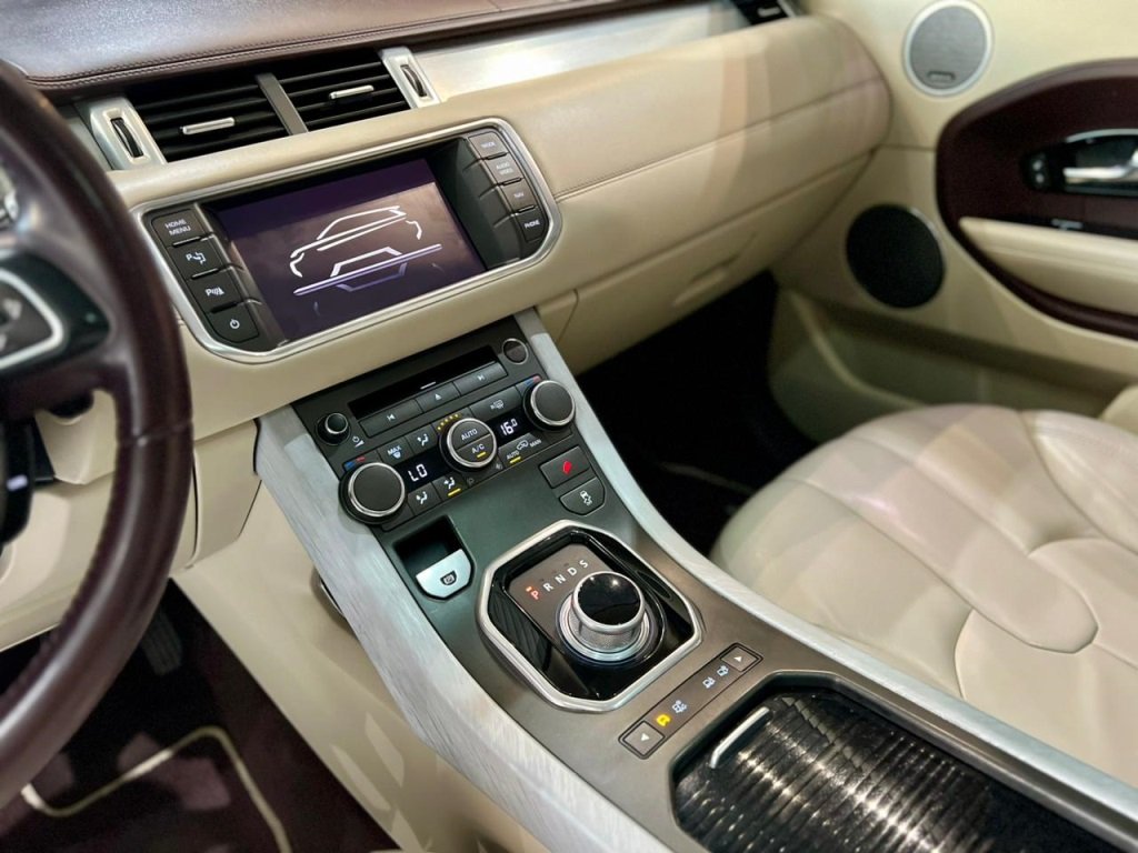 Land Rover Range Rover Evoque Prestige 2.0 Aut. 5p na cor Prata no Estância Velha / RS - 818865