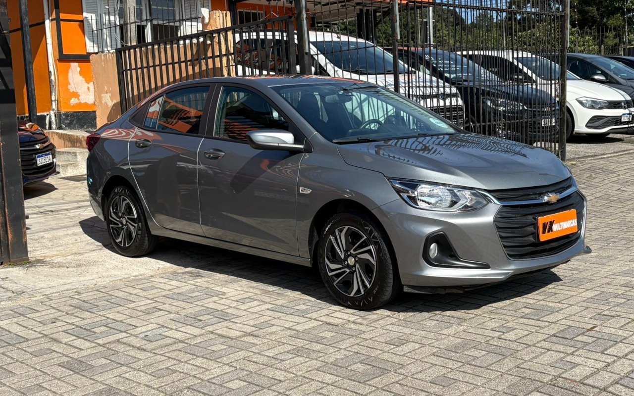 Chevrolet ONIX SEDAN Plus LT 1.0 12V Flex 4p Mec. na cor Prata em Curitiba / PR - 818887