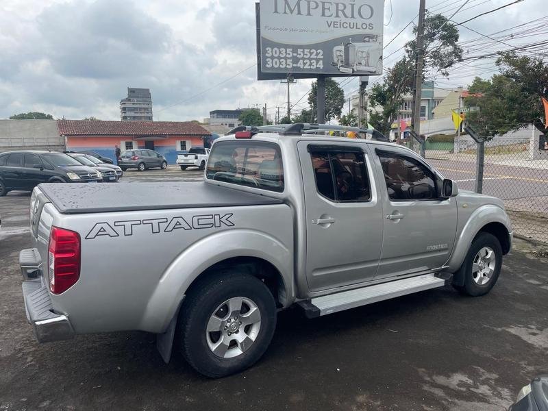 Nissan Frontier AX CD 4x4 2.5 TB Interc. Diesel na cor Prata em São José dos Pinhais / PR - 819067