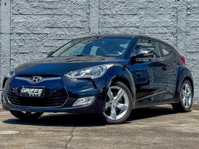 Hyundai Veloster 1.6 16V 140cv Aut. na cor Preto em Curitiba / PR - 819856