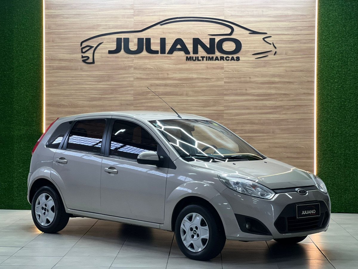 Ford Fiesta 1.6 8V Flex/Class 1.6 8V Flex 5p na cor Prata no Novo Hamburgo / RS - 820470