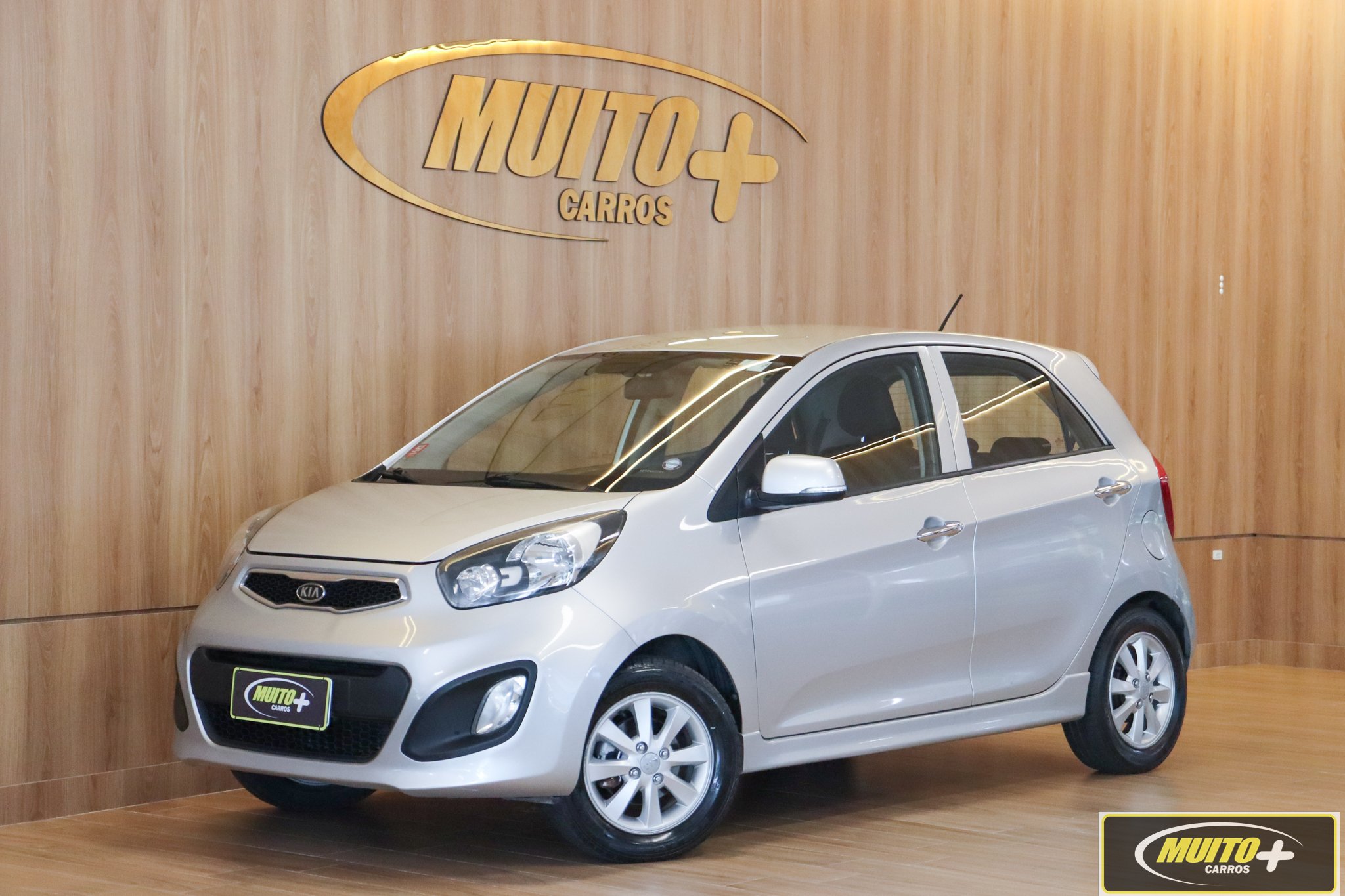 Kia Picanto EX 1.1/1.0/ 1.0 Flex Mec. na cor Prata em São José / SC - 821091