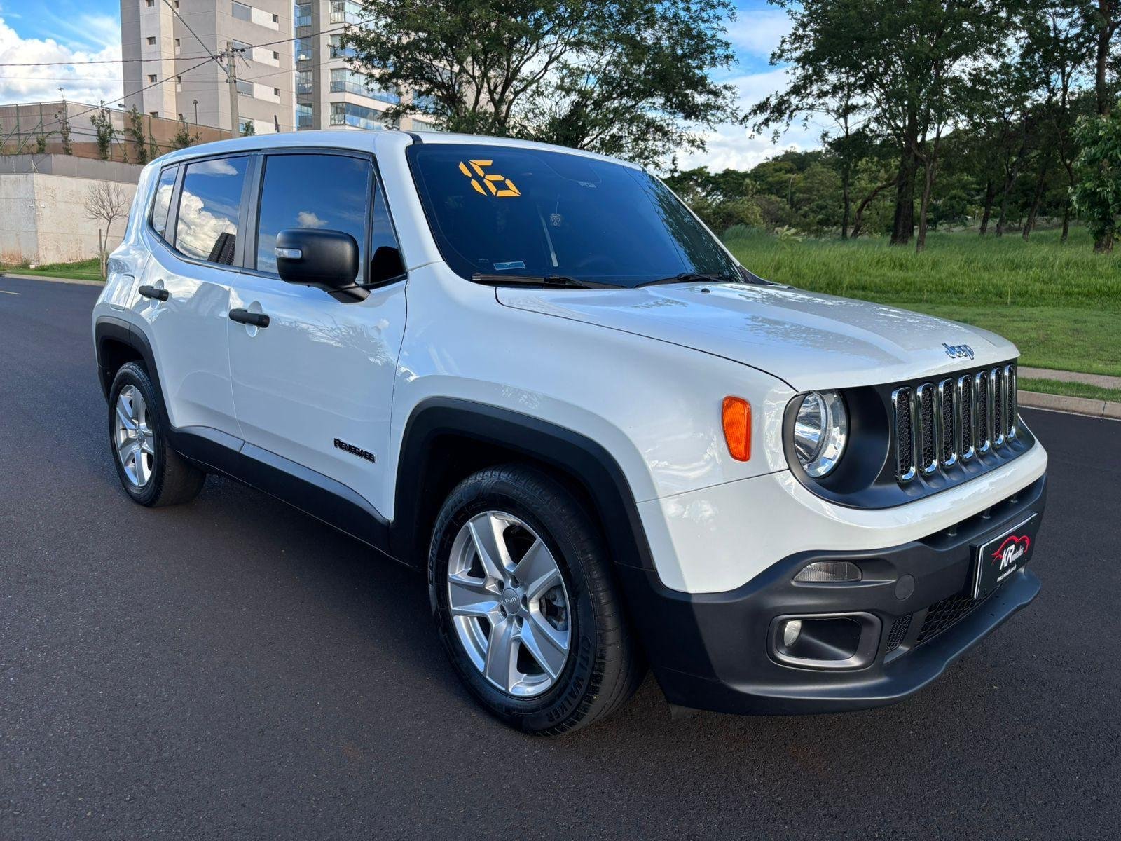 Jeep Renegade Sport 1.8 4x2 Flex 16V Mec. na cor Branco em Ribeirão Preto / SP - 824079