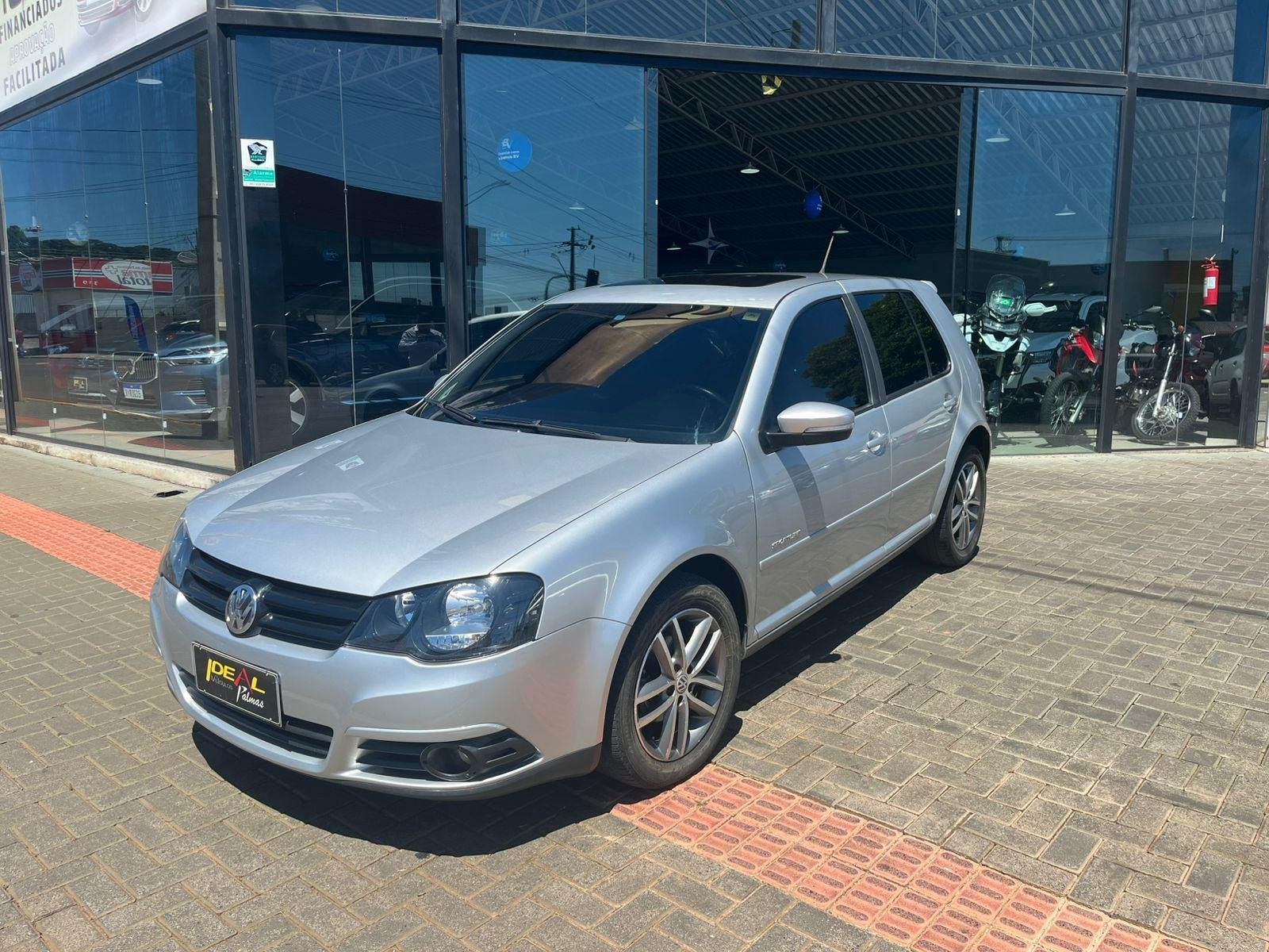 Volkswagen Golf Sportline 1.6 Mi Total Flex 8V 4p na cor Prata em Xanxerê / SC - 824743