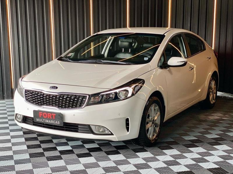 Kia Cerato 1.6 16V Aut. na cor Branco em Curitiba / PR - 824763