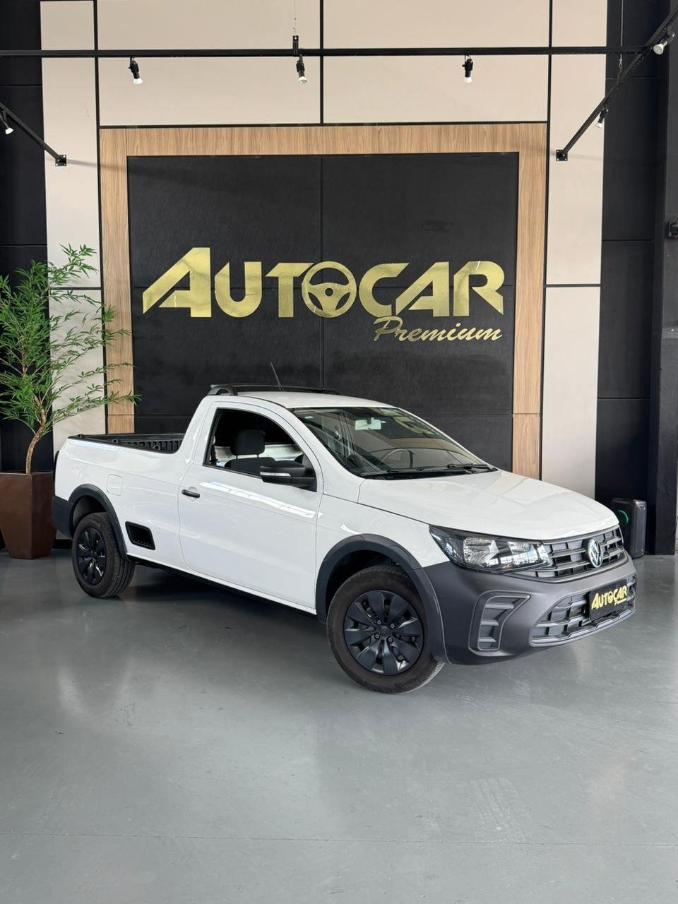 Volkswagen Saveiro Trendline 1.6 T.Flex 8V na cor Branco em Jaraguá do Sul / SC - 825144