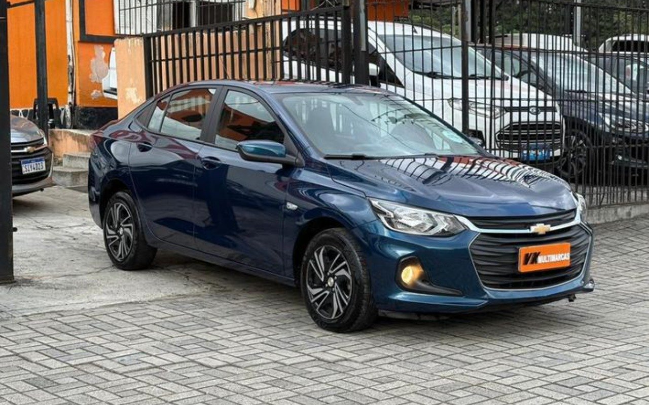 imagem de SEDAN Plus LT 1.0 12V Flex 4p Mec.