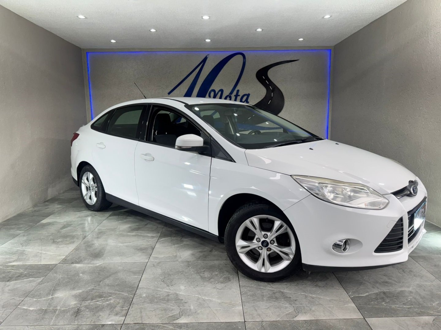 Ford Focus Sedan 2.0 16V/2.0 16V Flex 4p Aut. na cor Branco em Curitiba / PR - 825520