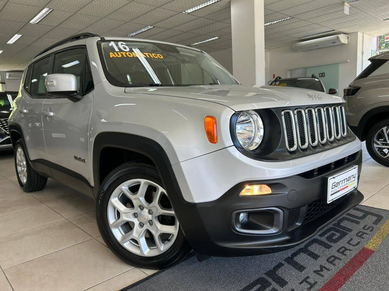 Jeep Renegade Longitude 1.8 4x2 Flex 16V Aut. na cor Prata em Blumenau / SC - 832418
