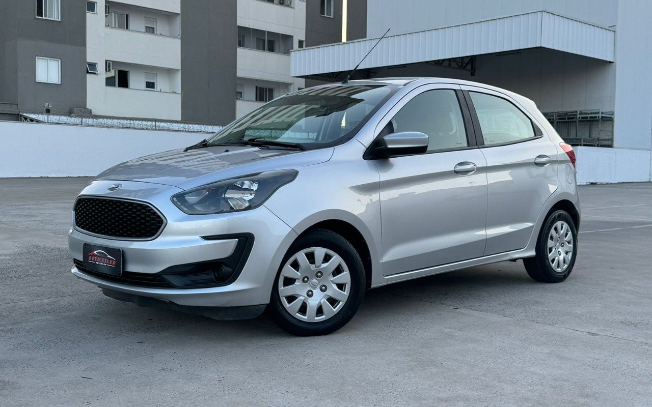 Ford Ka 1.0 SE/SE Plus TiVCT Flex 5p na cor Prata em Itajaí / SC - 835748