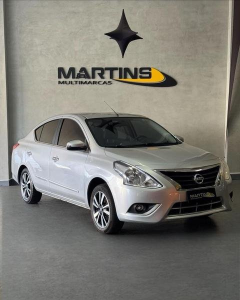 Nissan VERSA UNIQUE 1.6 16V FlexStart 4p Aut. na cor Prata em Londrina / PR - 835758