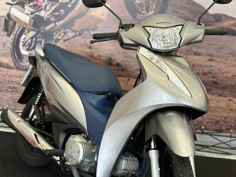 Honda BIZ 125+  na cor Prata em Campo Largo / PR - 835876