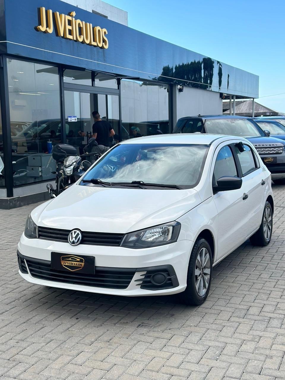 Volkswagen Gol Trendline 1.0 T.Flex 12V 5p na cor Branco em São José / SC - 836131