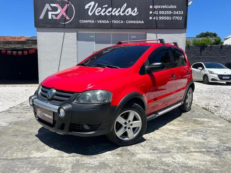 Volkswagen Crossfox 1.6 Mi Total Flex 8V 5p na cor Vermelho em Curitiba / PR - 836140