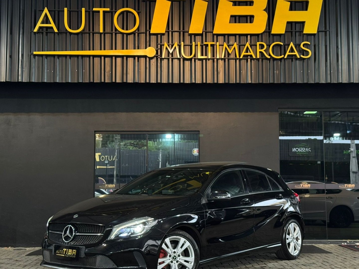 Mercedes-Benz A-200 Style 1.6 TB 16V 156cv Aut. na cor Preto em Joinville / SC - 836467