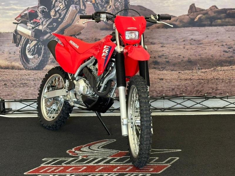 Honda CRF 300F  na cor Vermelho em Campo Largo / PR - 836515