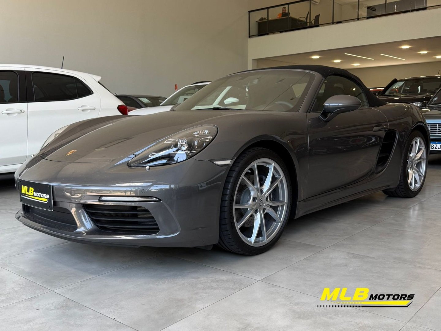 Porsche 718 Boxster 2.0 300cv na cor Cinza em Campinas / SP - 836758