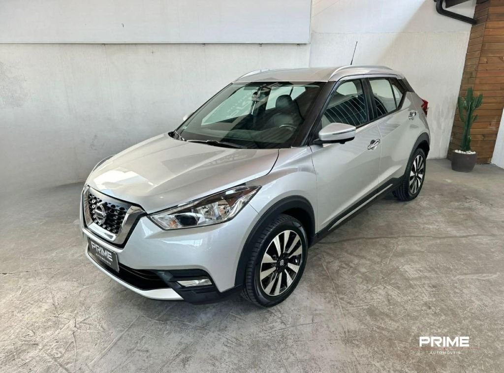 Nissan KICKS SL 1.6 16V FlexStar 5p Aut. na cor Prata em São José / SC - 836919