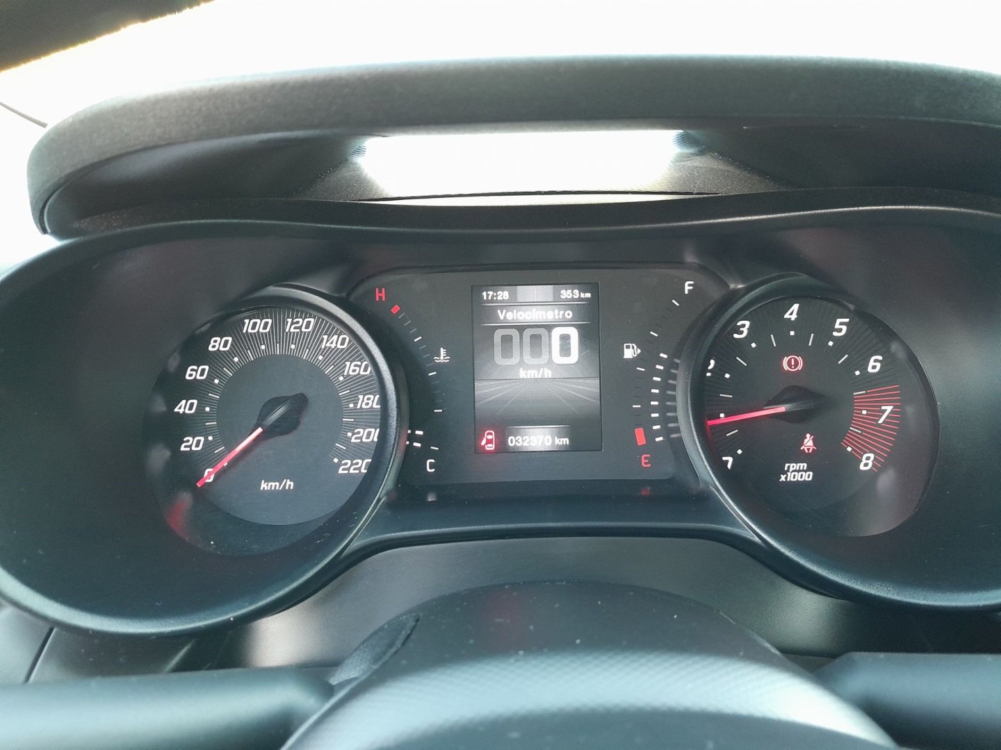 Fiat Cronos 1.3 8V Flex na cor Prata no Gravataí / RS - 840044