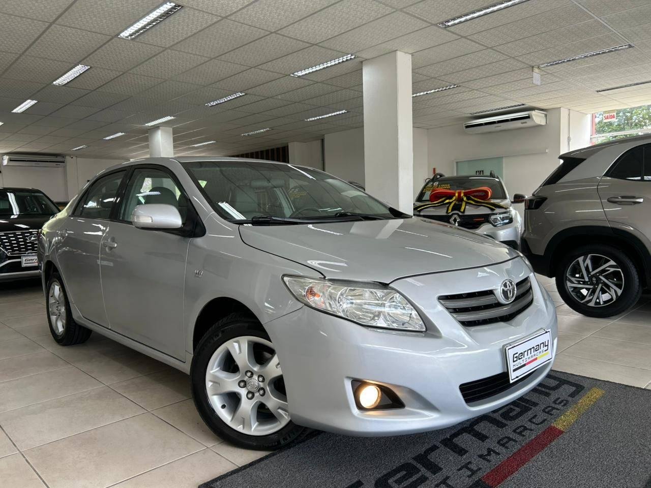 Toyota Corolla XEi 1.8/1.8 Flex 16V Aut. na cor Prata em Blumenau / SC - 841620