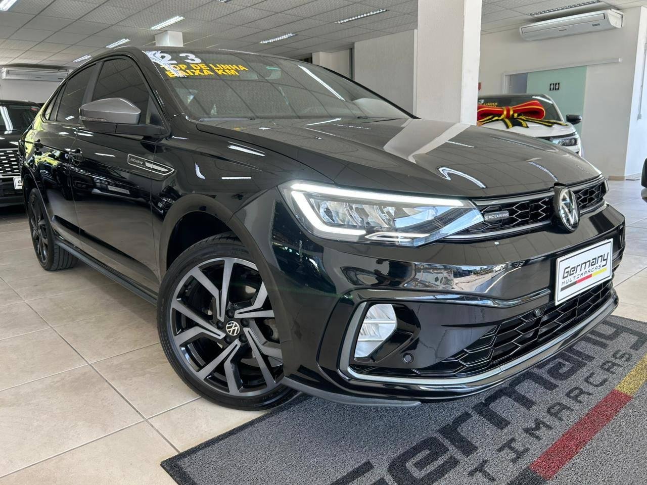 Volkswagen Virtus Exclusive 250TSI 1.4 Flex 16V Aut na cor Preto em Blumenau / SC - 841652