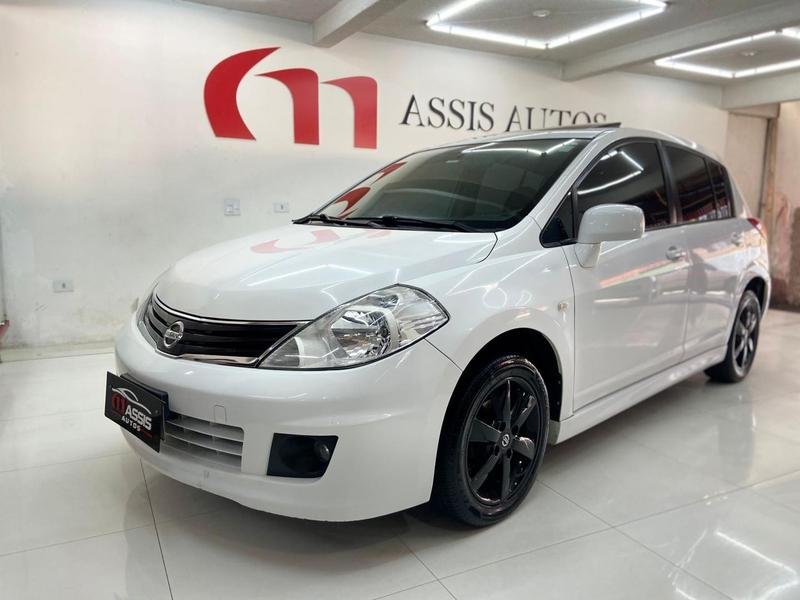 Nissan TIIDA SL 1.8/1.8 Flex 16V Mec. na cor Branco em Curitiba / PR - 842110