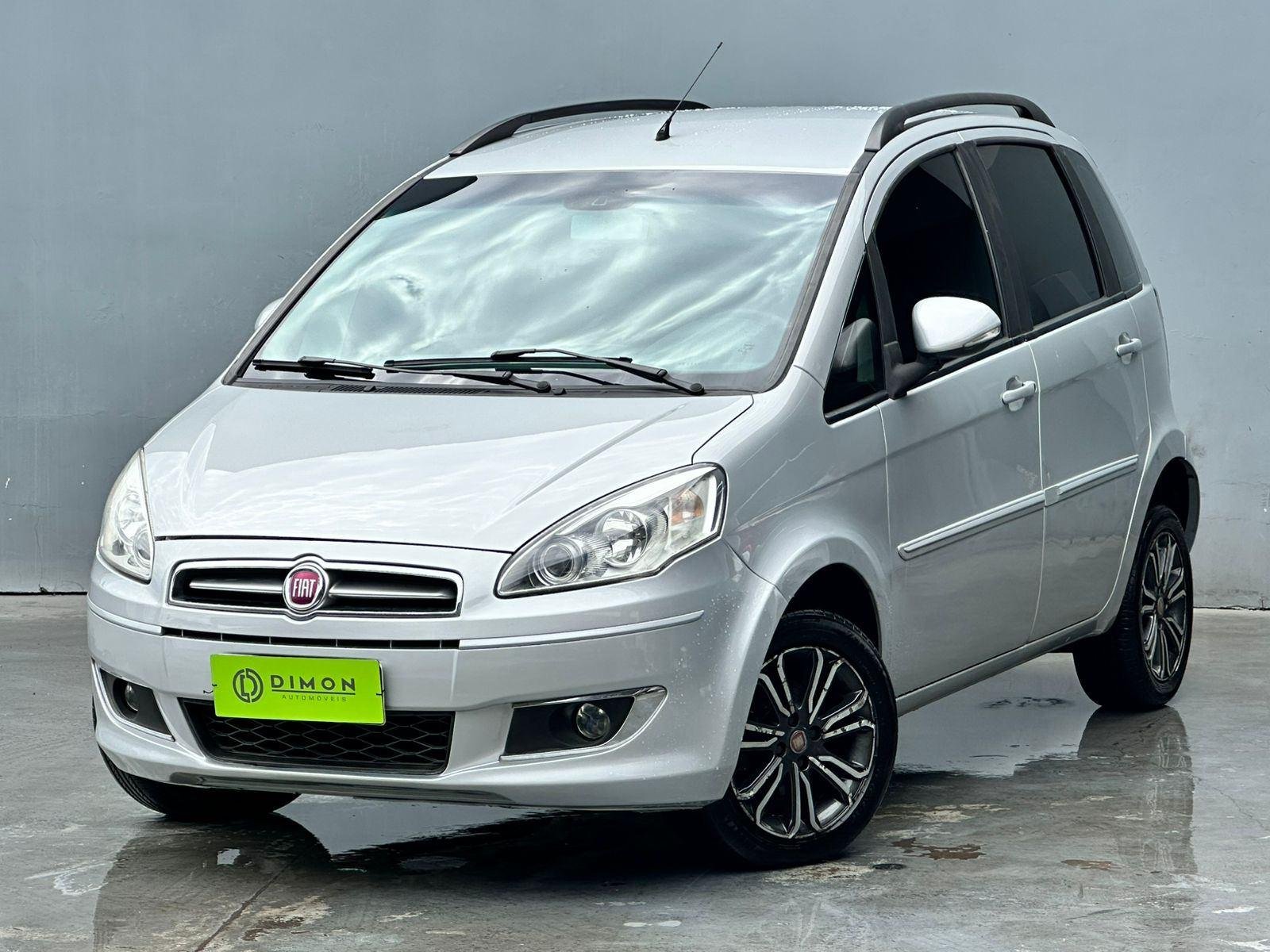 Fiat Idea ATTRACTIVE 1.4 Fire Flex 8V 5p na cor Prata em Palhoça / SC - 842117