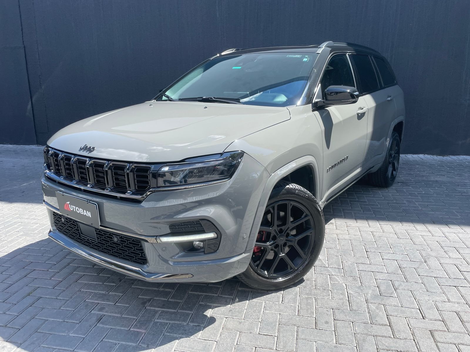 imagem de Black Hurricane 2.0 4x4 TB Aut