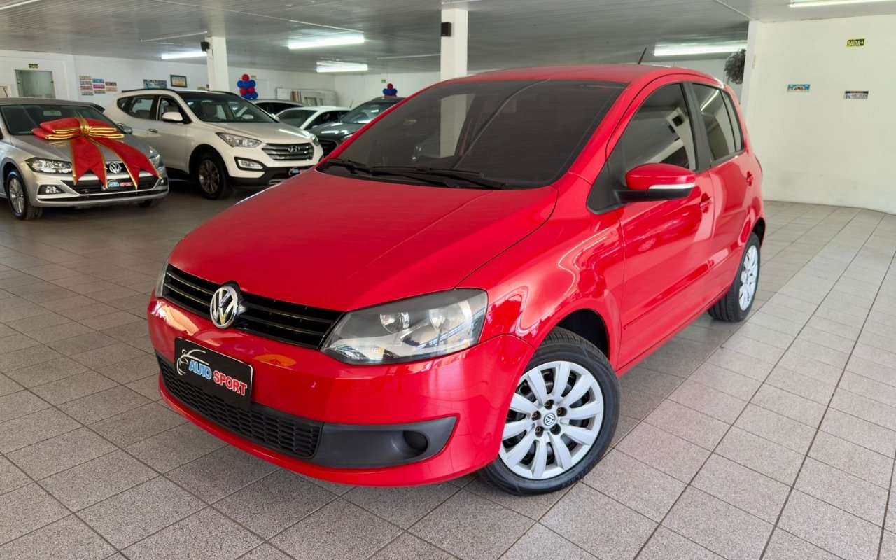 Volkswagen Fox 1.6 Mi Total Flex 8V 5p na cor Vermelho no Novo Hamburgo / RS - 842495
