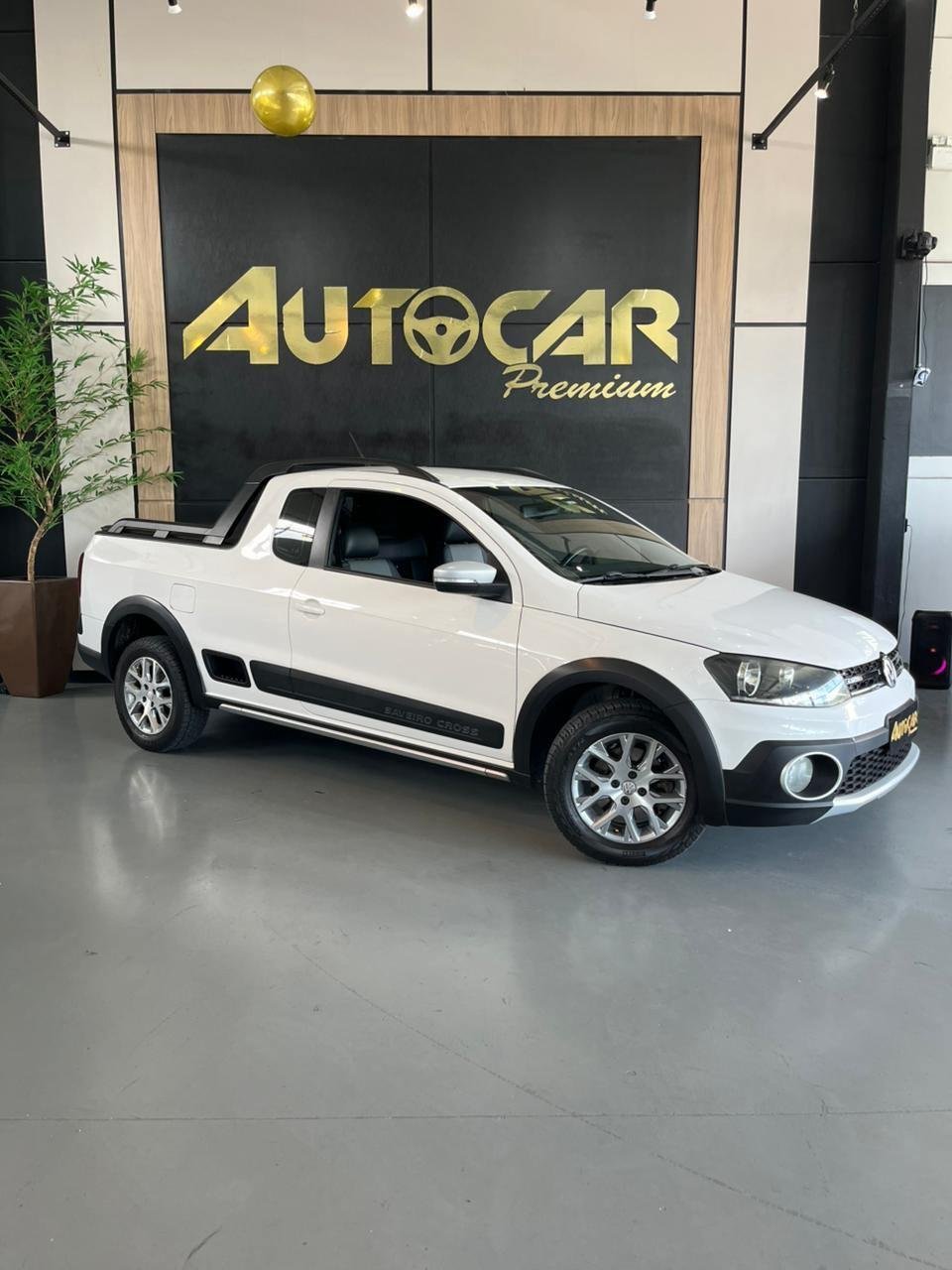 Volkswagen Saveiro 1.6 Mi Total Flex 8V CE na cor Branco em Jaraguá do Sul / SC - 842506