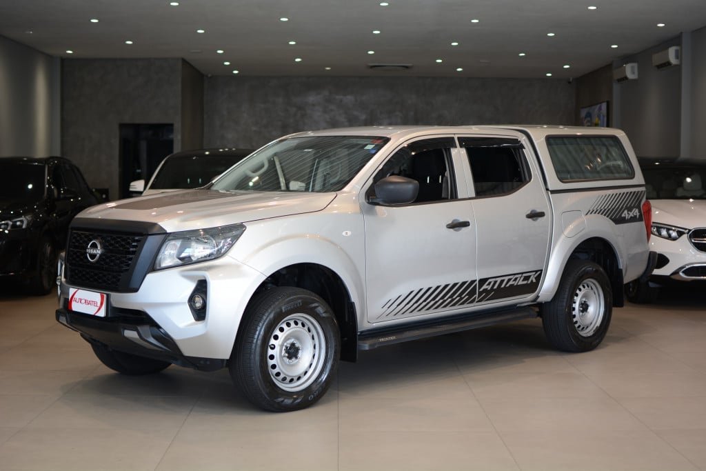 Nissan Frontier S CD 4x4 2.3 TB Diesel Mec. na cor Prata em Curitiba / PR - 842589
