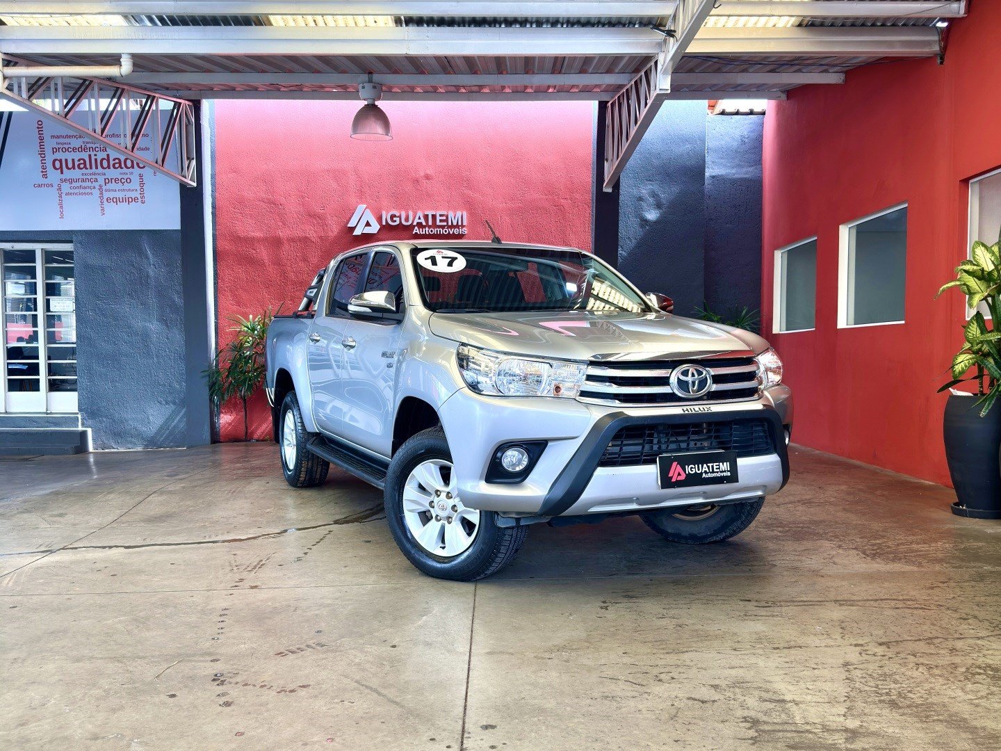 Toyota Hilux CD SRV 4x2 2.7 Flex 16V Aut. na cor Prata em Campinas / SP - 842628