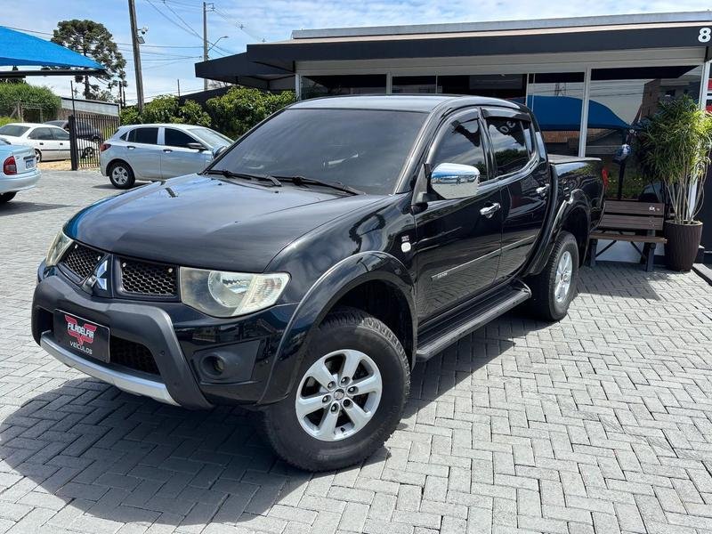 Mitsubishi L200 2.5 4x2 CD Turbo Diesel na cor Preto em Carambeí / PR - 842633