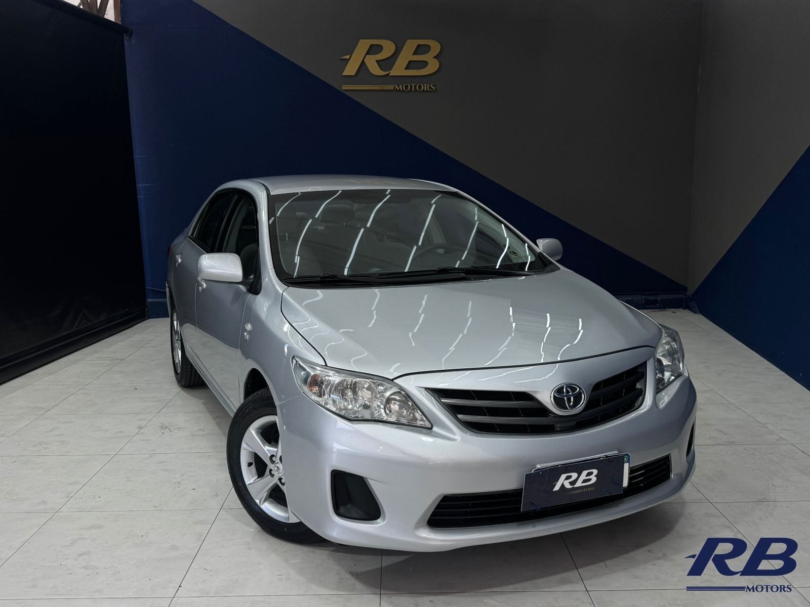 Toyota Corolla GLi 1.8 Flex 16V Aut. na cor Prata em Florianópolis / SC - 842816