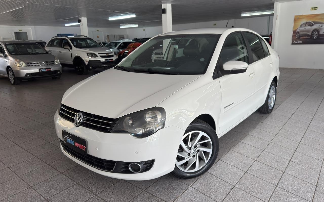 Volkswagen Polo Sed.COMFORT. I MOTION 1.6 T.Flex 4p na cor Branco no Novo Hamburgo / RS - 843012