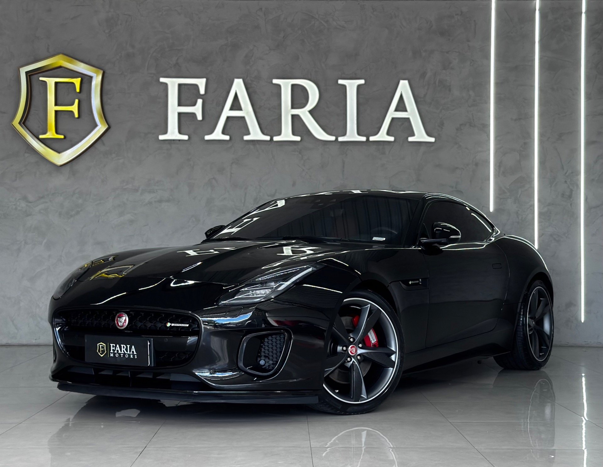 imagem de R-Dynamic Coupe 300cv Aut.