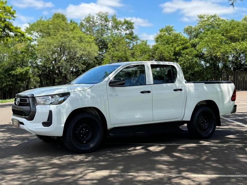 Toyota Hilux CD 4x4 2.8 Diesel Mec. na cor Branco em Londrina / PR - 844722