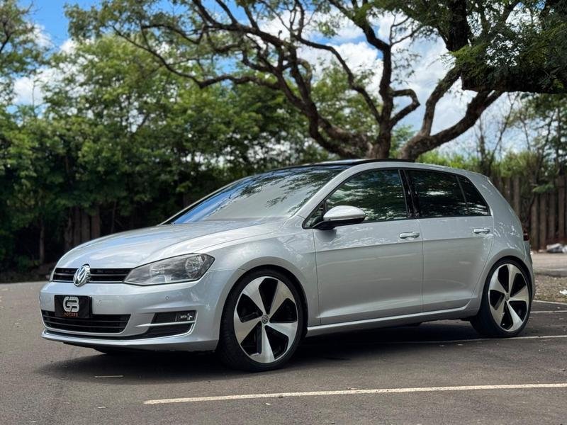 Volkswagen Golf Highline 1.4 TSI 140cv Aut. na cor Prata em Londrina / PR - 844723